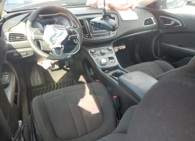 
								2016 Chrysler 200 lx full									