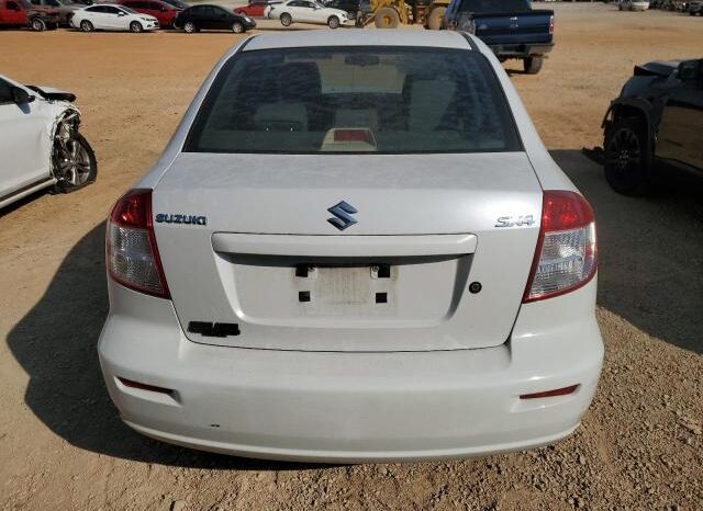 
								2013 Suzuki Sx4 full									