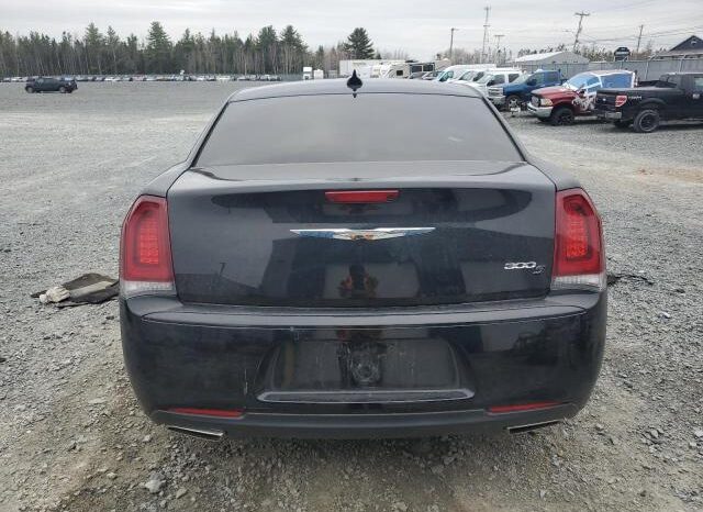 
								2019 Chrysler 300 s full									