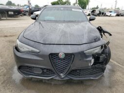 
										2021 Alfa romeo Giulia full									
