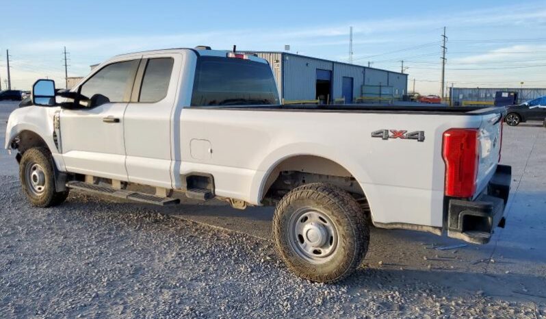 
								2023 Ford F350 full									