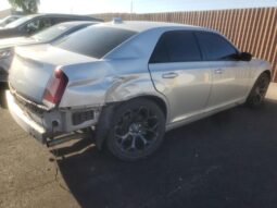 
										2019 Chrysler 300 tourin full									