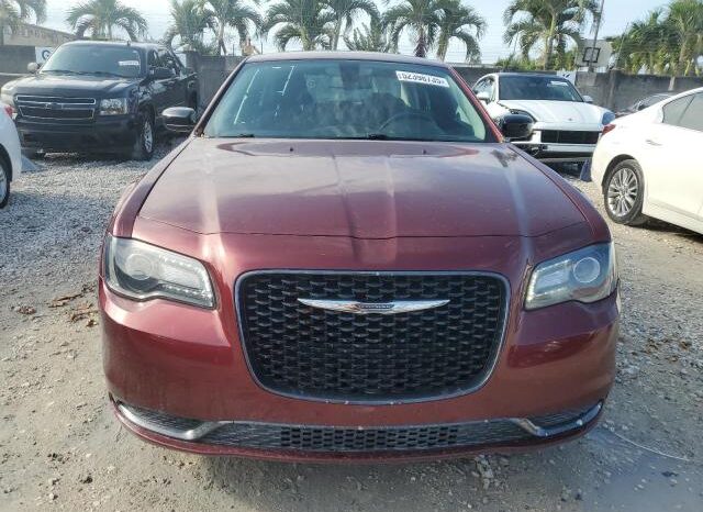
								2019 Chrysler 300 full									