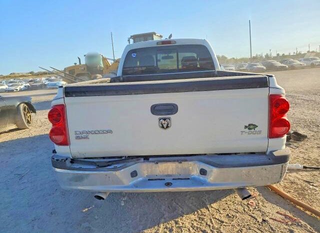 
								2008 Dodge Dakota full									
