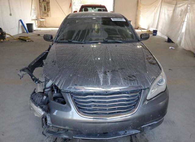 
								2013 Chrysler 200 lx full									