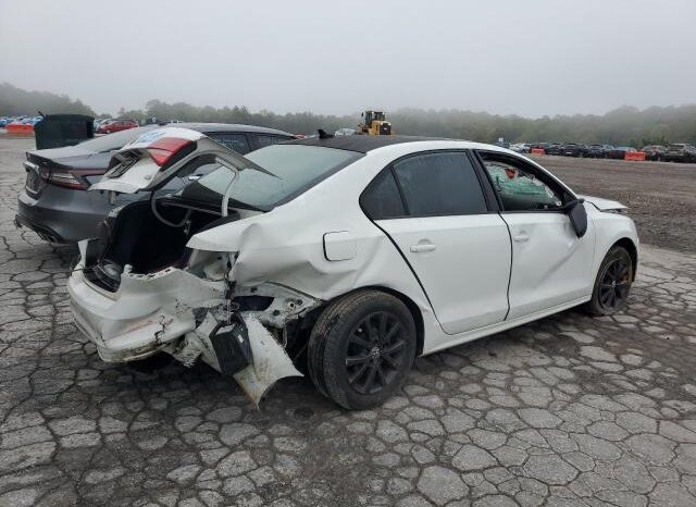 
								2015 Volkswagen Jetta se full									