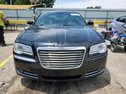 
										2013 Chrysler 300 full									
