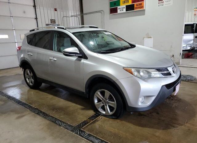 
								2015 Toyota Rav4 full									