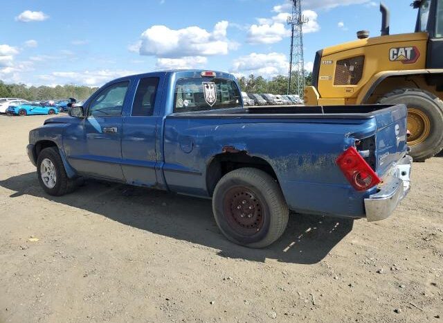 
								2005 Dodge Dakota full									