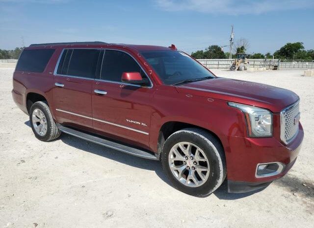 
								2016 Gmc Yukon full									
