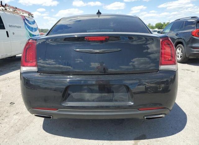 
								2019 Chrysler 300 full									