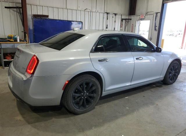 
								2020 Chrysler 300 full									