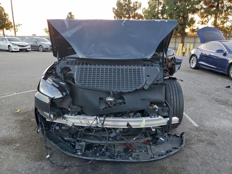 2024 Tesla Model x
