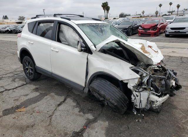 
								2018 Toyota Rav4 full									