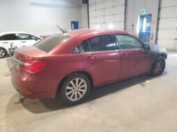 
										2013 Chrysler 200 tourin full									