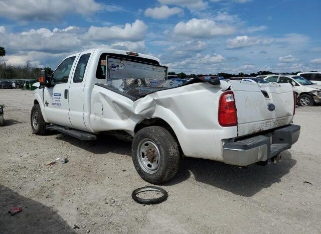 
								2015 Ford F250 super full									