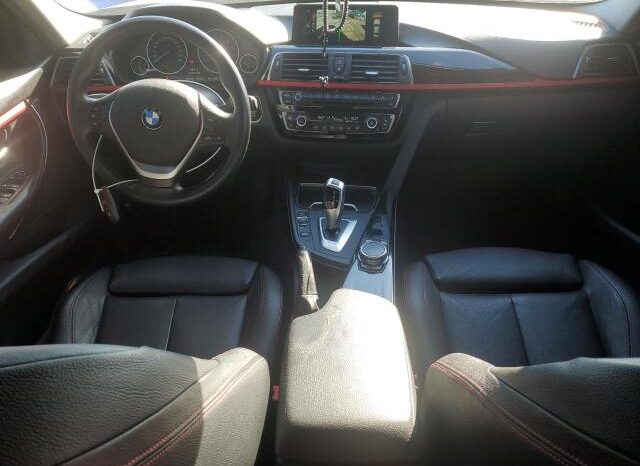 
								2016 BMW 320 xi full									