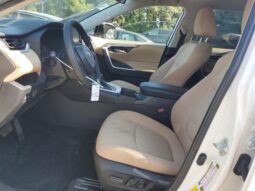 
										2022 Toyota Rav4 full									