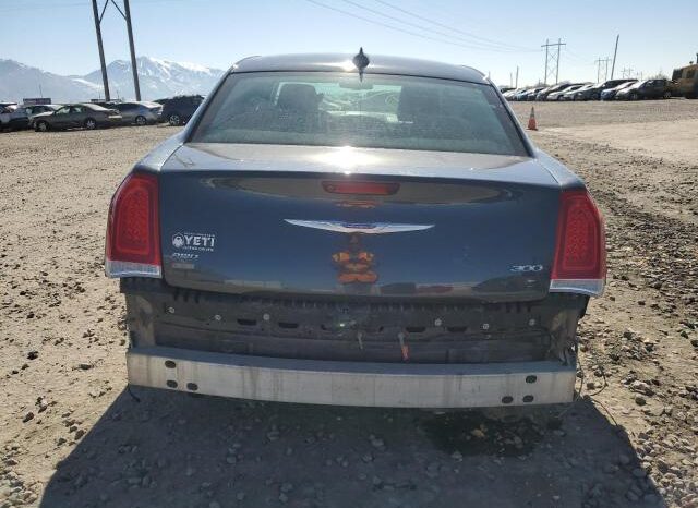 
								2018 Chrysler 300 full									