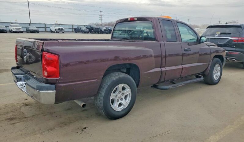 
								2005 Dodge Dakota full									