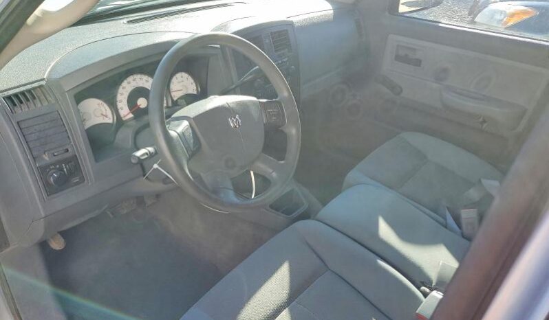 
								2005 Dodge Dakota full									