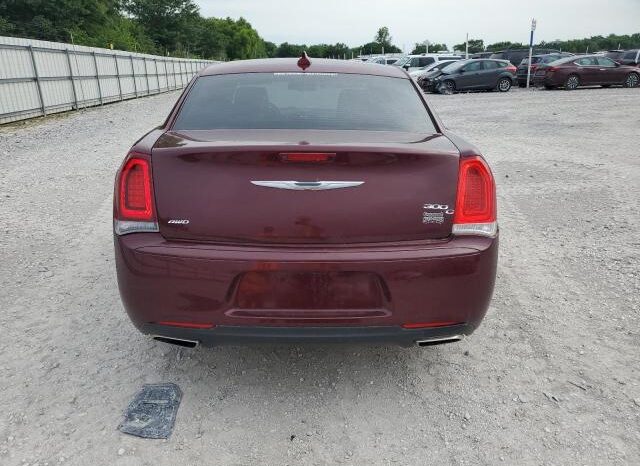 
								2017 Chrysler 300 full									