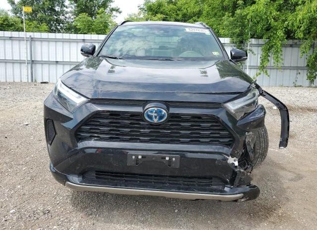 
								2022 Toyota Rav4 full									