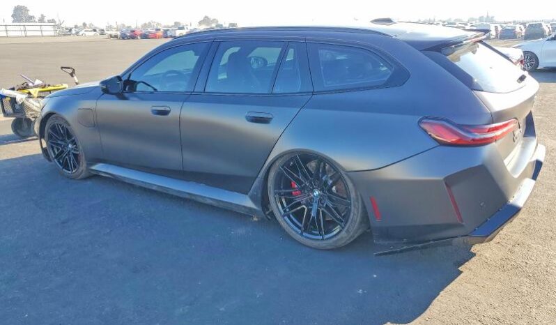 
								2025 BMW M5 full									