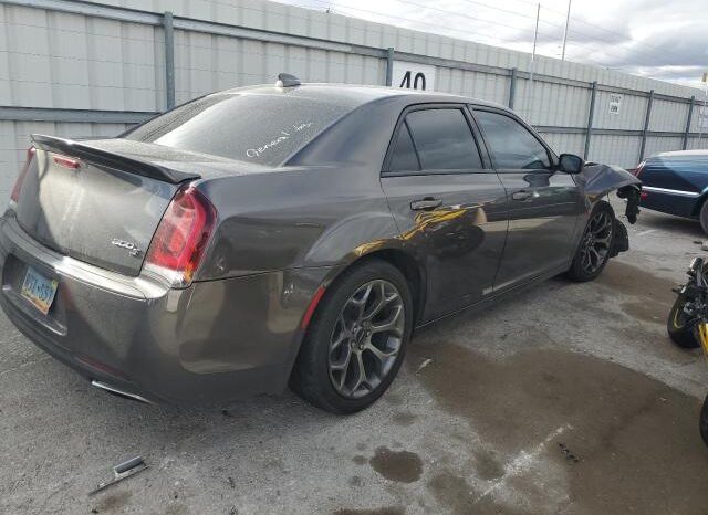 
								2016 Chrysler 300 full									