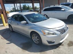 
										2015 Nissan Altima 2.5 full									