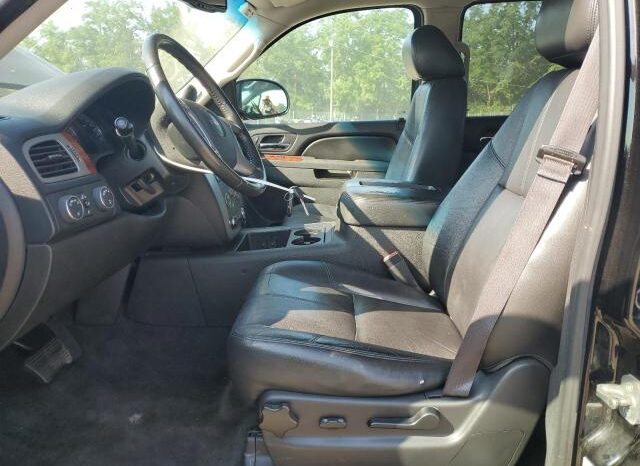 
								2013 Gmc Yukon full									