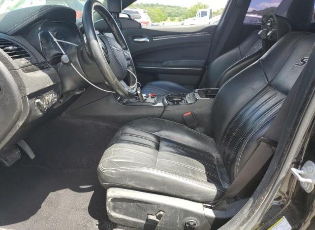 
								2019 Chrysler 300 full									
