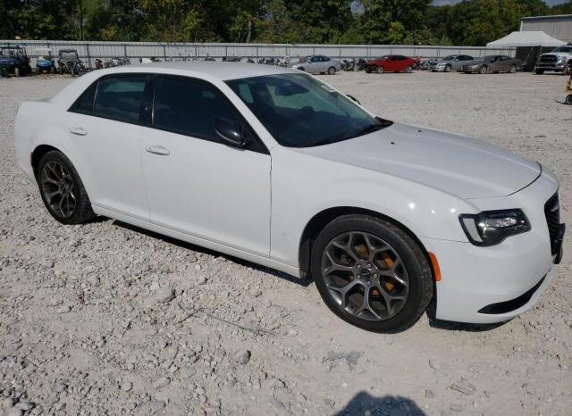 
								2018 Chrysler 300 full									