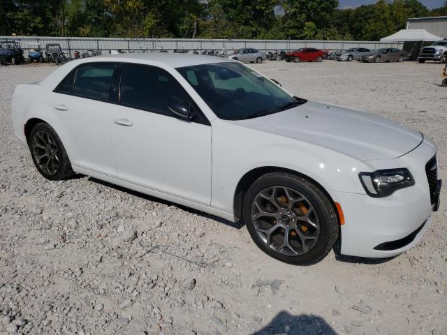 2018 Chrysler 300