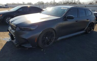 2025 BMW M5