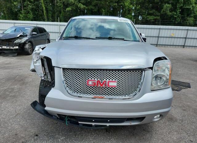 
								2014 Gmc Yukon full									