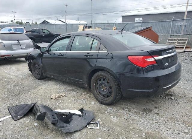 
								2013 Chrysler 200 lx full									
