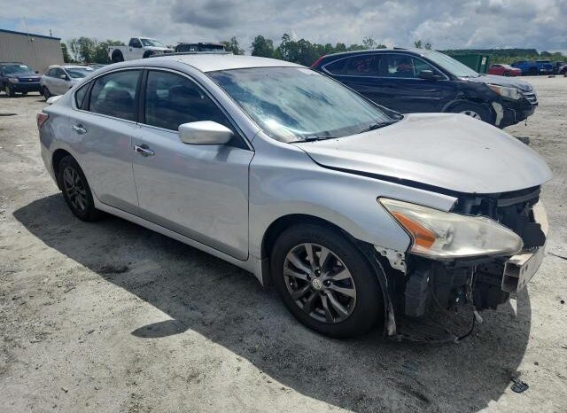 
								2015 Nissan Altima 2.5 full									