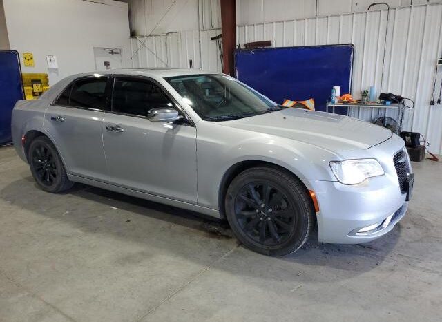 
								2020 Chrysler 300 full									