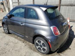 
										2016 Fiat 500 full									