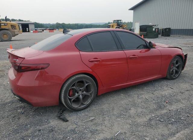 
								2017 Alfa romeo Giulia full									