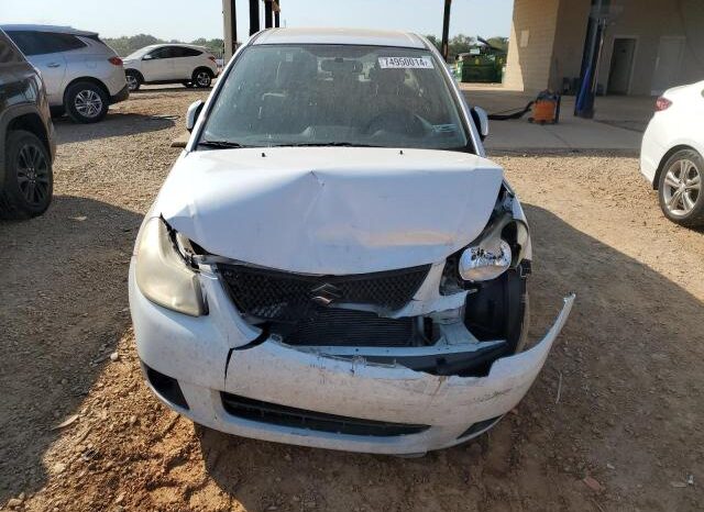 
								2013 Suzuki Sx4 full									