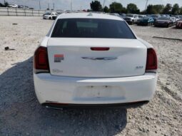
										2018 Chrysler 300 full									