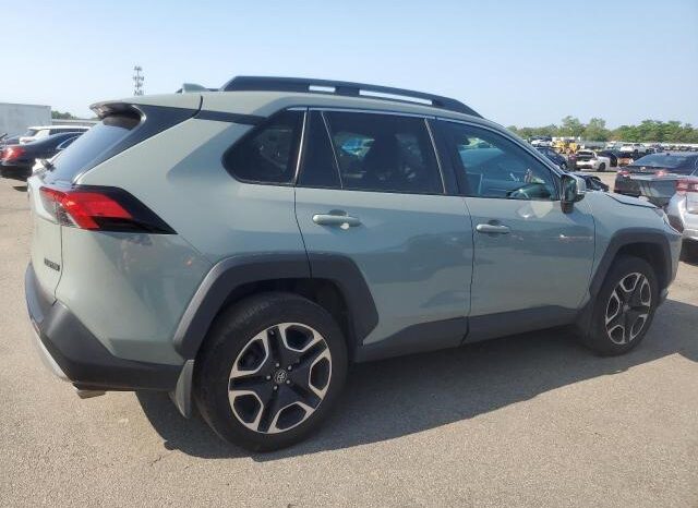 
								2019 Toyota Rav4 full									