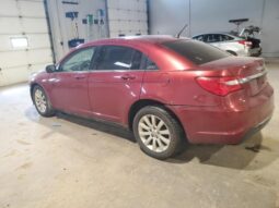 
										2013 Chrysler 200 tourin full									