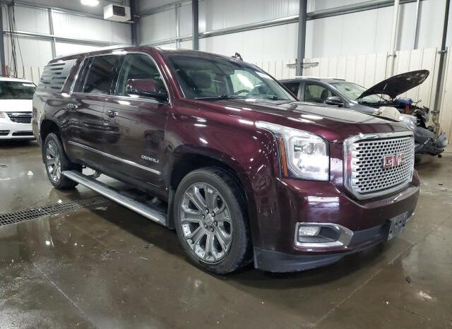 
								2017 Gmc Yukon full									