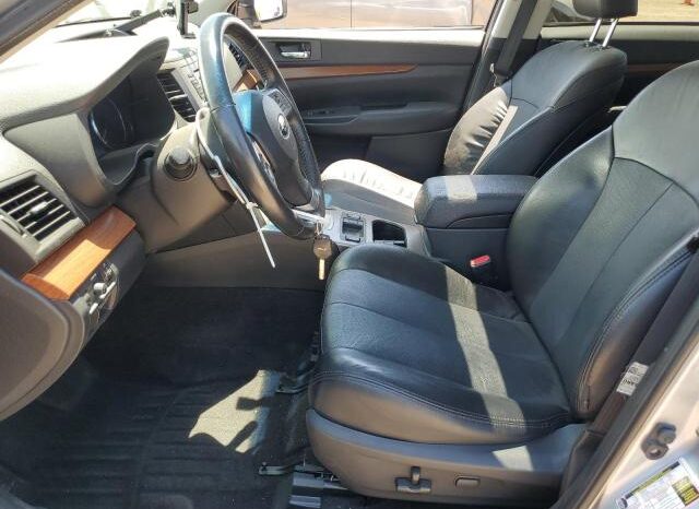 
								2013 Subaru Outback 2. full									