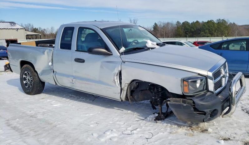 
								2006 Dodge Dakota full									