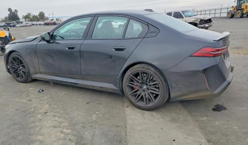 
								2025 BMW M5 full									