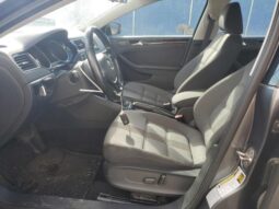 
										2017 Volkswagen Jetta se full									